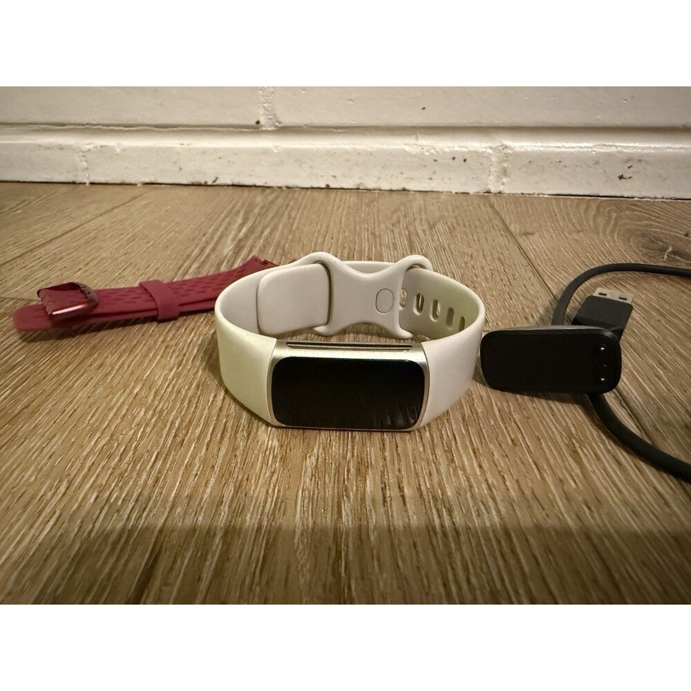 Fitbit Charge 5